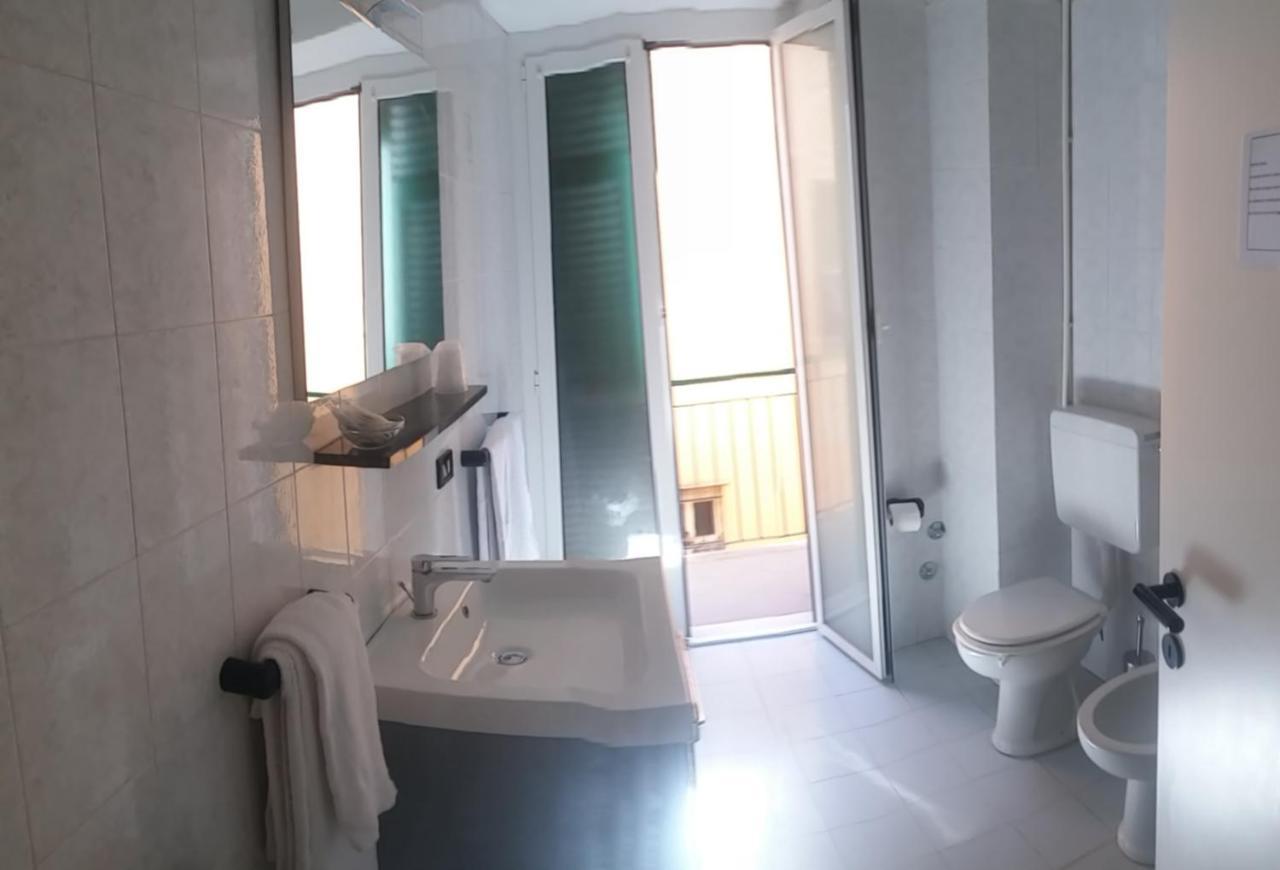 Hotel Malibu 斯波托尔诺 外观 照片