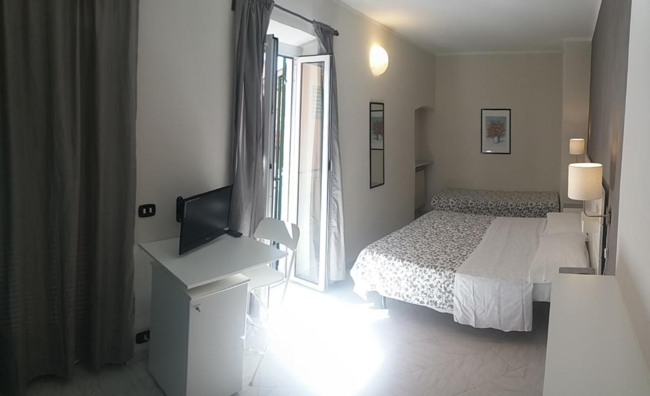 Hotel Malibu 斯波托尔诺 外观 照片