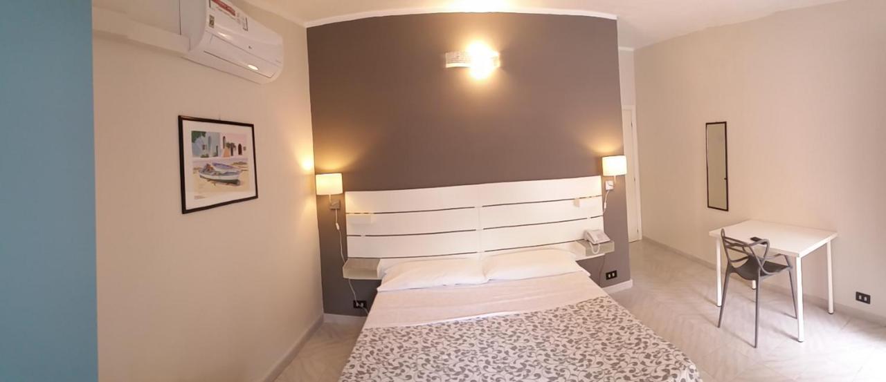 Hotel Malibu 斯波托尔诺 外观 照片
