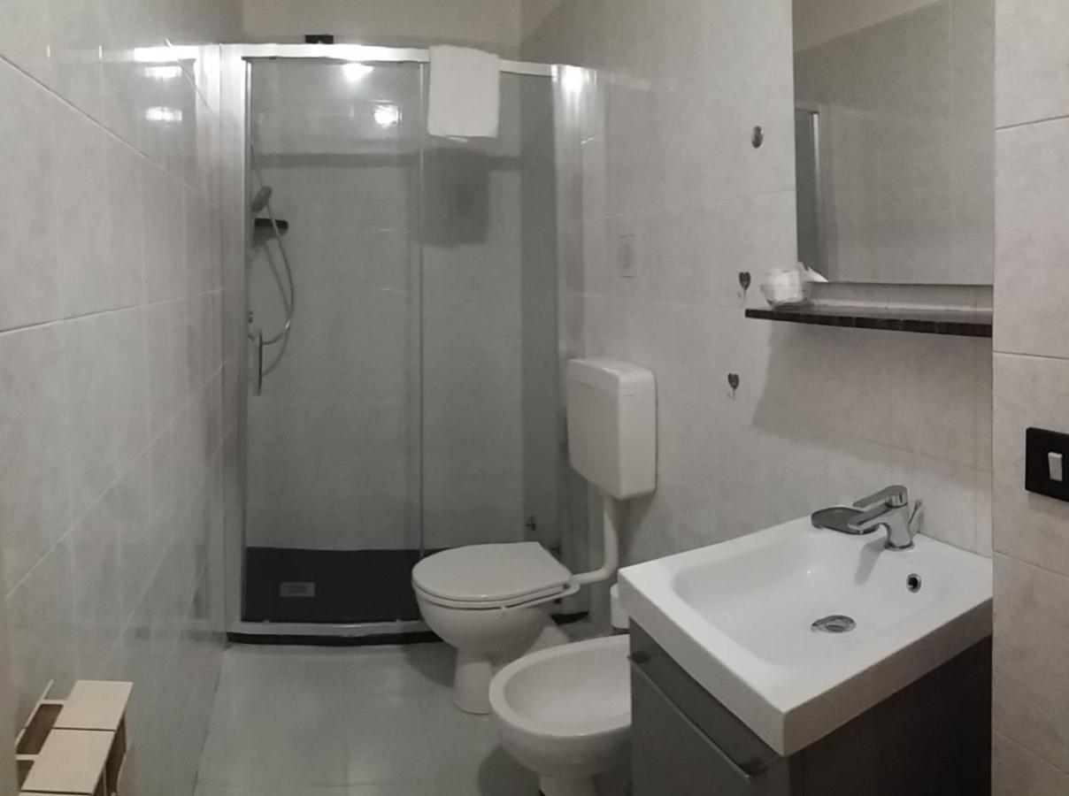 Hotel Malibu 斯波托尔诺 外观 照片
